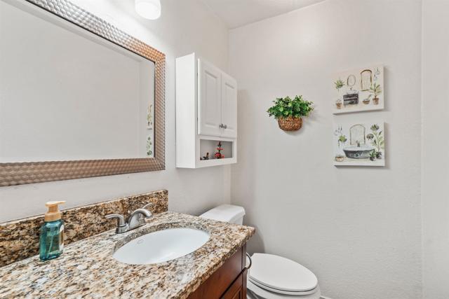 Detail Gallery Image 6 of 24 For 1463 N Broadway a,  Escondido,  CA 92026 - 2 Beds | 1/1 Baths
