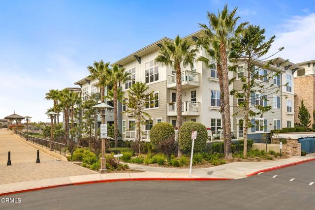 1423 Windshore Way, Oxnard CA: https://media.crmls.org/mediaz/b5e71cc7-abf4-4738-813a-67235f83e0d9.jpg