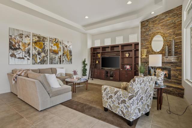 51686 Via Sorrento, La Quinta CA: https://media.crmls.org/mediaz/b5e7a26b-1cf6-4b97-8bef-a123270d0e68.jpg
