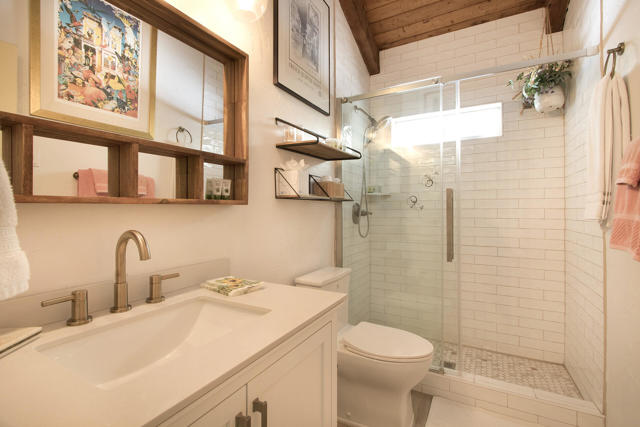 52404 Avenida Rubio, La Quinta CA: https://media.crmls.org/mediaz/b5e7a59d-c279-4ba6-aa42-9d058d96b8b2.jpg