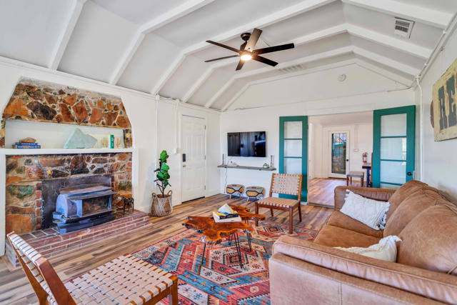 Image 11 of 83 For 59800 Onaga Trail