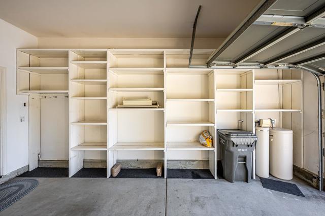 387 MELBOURNE GLN, Escondido CA: https://media.crmls.org/mediaz/b5e8451b-623e-405e-804e-a14cf4d9df30.jpg
