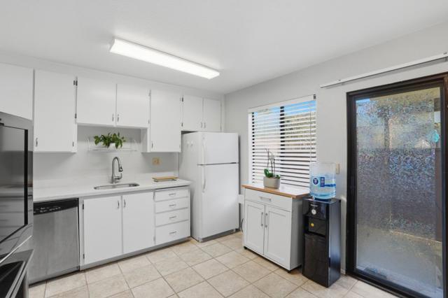 205 Del Valle Cir, El Sobrante CA: https://media.crmls.org/mediaz/b5e87d4a-b734-4159-be86-e7b156cbc005.jpg