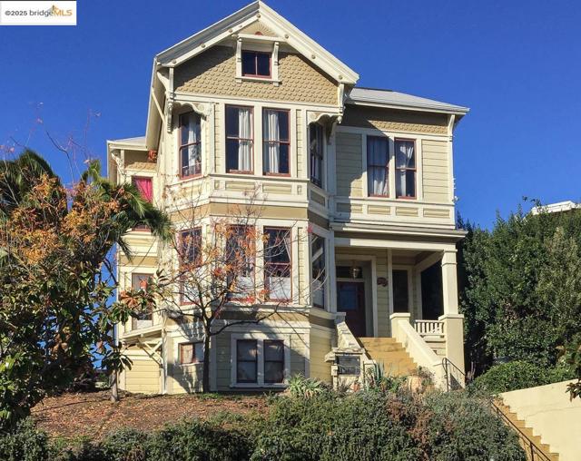Details for 2429 13th Ave, Oakland, CA 94606