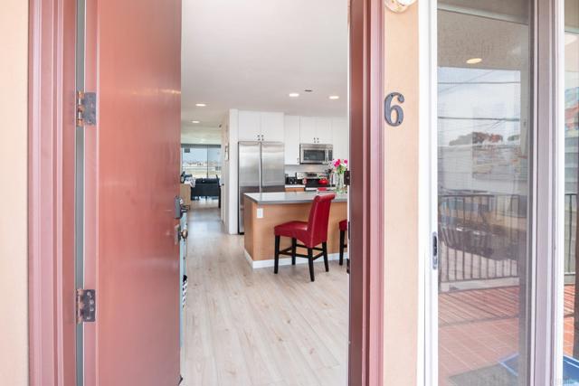 3750 Bayside Walk # 6, San Diego, California 92109, 2 Bedrooms Bedrooms, ,2 BathroomsBathrooms,Residential Lease,For Rent,3750 Bayside Walk # 6,CRPTP2407051