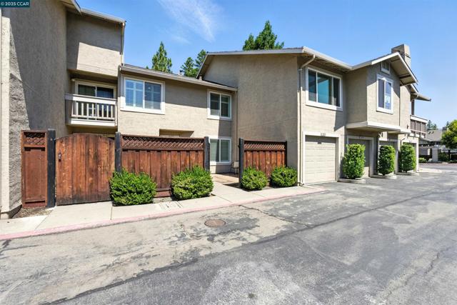 3625 Crow Canyon Road, San Ramon CA: https://media.crmls.org/mediaz/b5eaa83d-a74b-46e4-bf59-27370e45f8ac.jpg