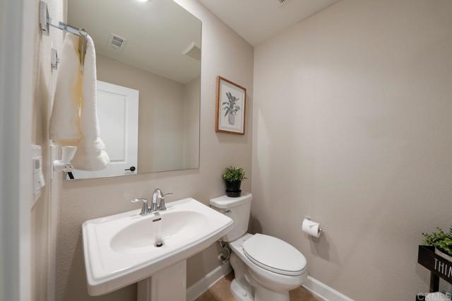 Detail Gallery Image 23 of 52 For 1955 Infinity Ln, Chula Vista,  CA 91915 - 4 Beds | 3/1 Baths