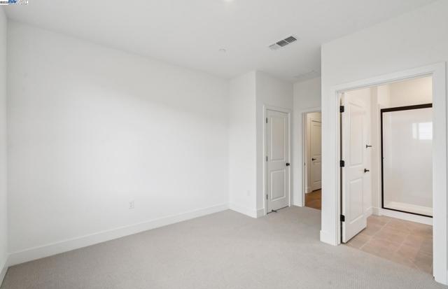 373 E Gobind Blvd, Mountain House CA: https://media.crmls.org/mediaz/b5eb73f1-4a72-4d9c-a141-1a5f65c3cefa.jpg