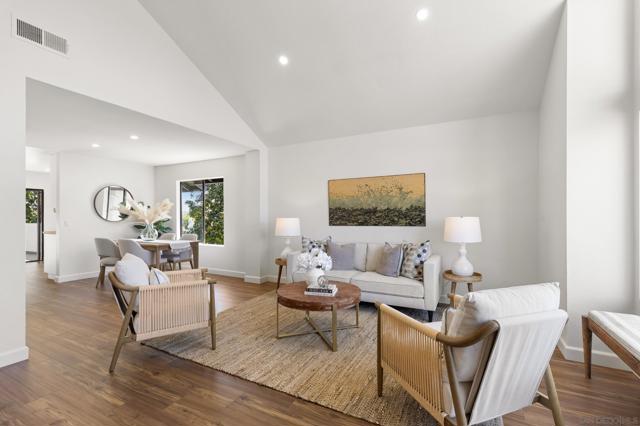 Image 4 of 37 For 863 Violet Ct