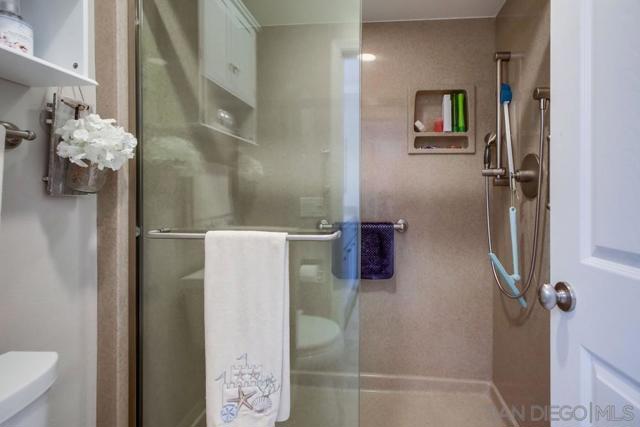 1024 La Tierra Dr, San Marcos CA: https://media.crmls.org/mediaz/b5ecb2cf-39c3-4a0c-ac6d-af3e10b9c86e.jpg