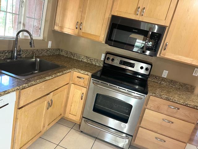 94 Sunset Court, San Jose CA: https://media.crmls.org/mediaz/b5ecc7fa-c8d4-4404-b96e-5a5be78af97a.jpg