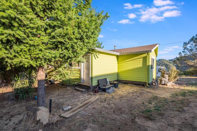 30700 Loma Chiquita Road, Los Gatos CA: https://media.crmls.org/mediaz/b5ecd7ef-24f6-400f-b52a-ef5f291eb37b.jpg