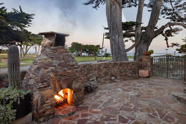 1273 Surf Avenue, Pacific Grove CA: https://media.crmls.org/mediaz/b5ed22fb-c8b5-4aa7-9c8f-c88116855ccf.jpg