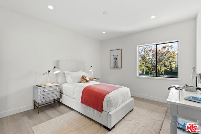 2446 Colby Avenue, Los Angeles CA: https://media.crmls.org/mediaz/b5edd4bf-6a1f-40c7-a7c8-dea027a363a1.jpg