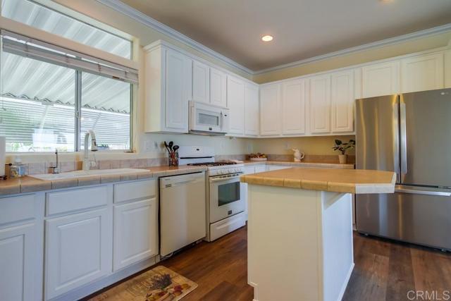 Detail Gallery Image 12 of 64 For 1930 W San Marcos Blvd #163,  San Marcos,  CA 92078 - 2 Beds | 2 Baths