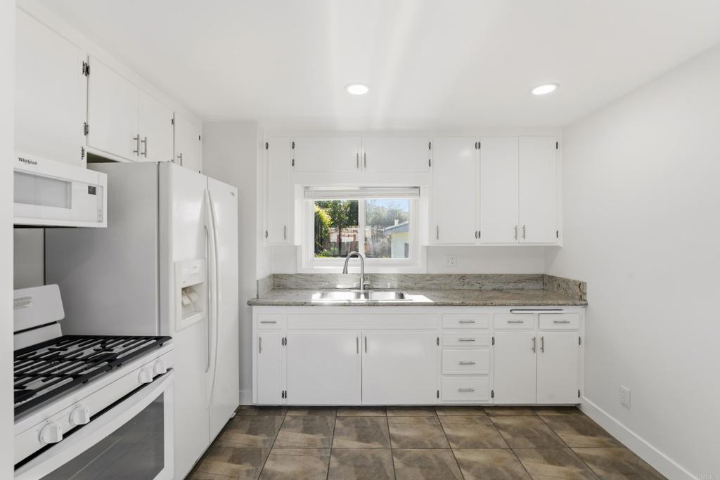 2652 Jefferson Street - photo 10
