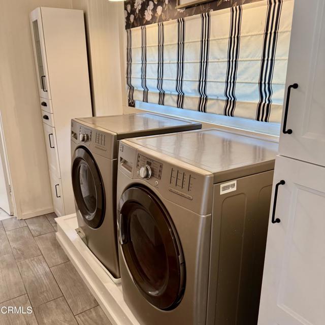 Detail Gallery Image 12 of 54 For 2013 El Vista Ct, Glendale,  CA 91208 - 3 Beds | 3 Baths