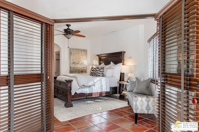 1360 E Tachevah Drive, Palm Springs CA: https://media.crmls.org/mediaz/b5f16915-de25-4884-accd-408f8c1fc06e.jpg