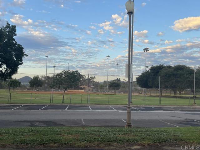 303 Amparo Drive, Escondido CA: https://media.crmls.org/mediaz/b5f187b1-a618-467c-9993-79e50446cd5d.jpg