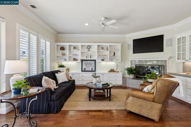 109 Forest Hill, Clayton CA: https://media.crmls.org/mediaz/b5f2f334-9d84-46aa-9b28-3b8e16da52b2.jpg