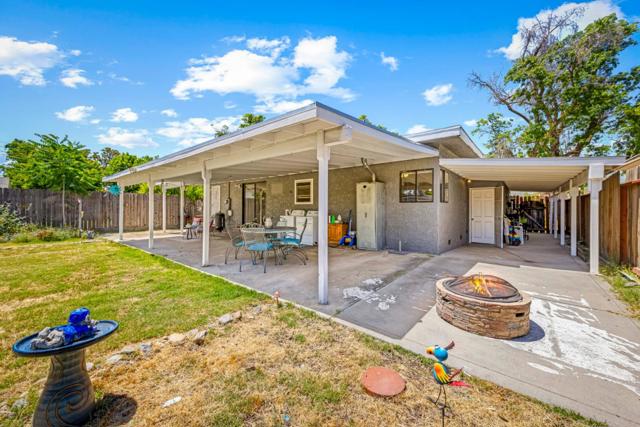 312 Oakshire Avenue, Modesto CA: https://media.crmls.org/mediaz/b5f3200b-e63e-4fe1-b871-5d7b1bae7294.jpg