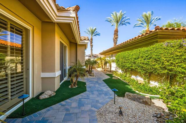 801 Deer Haven Circle, Palm Desert, CA 92211
