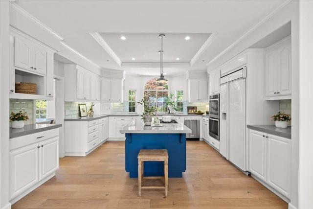 8710 Wild Iris Drive, Gilroy CA: https://media.crmls.org/mediaz/b5f34664-eb00-4c3b-a6e0-fe274343d340.jpg