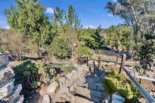 9226 Briercrest Dr, La Mesa CA: https://media.crmls.org/mediaz/b5f44f74-c2b8-4c1e-9d49-4bb5e69a2d84.jpg