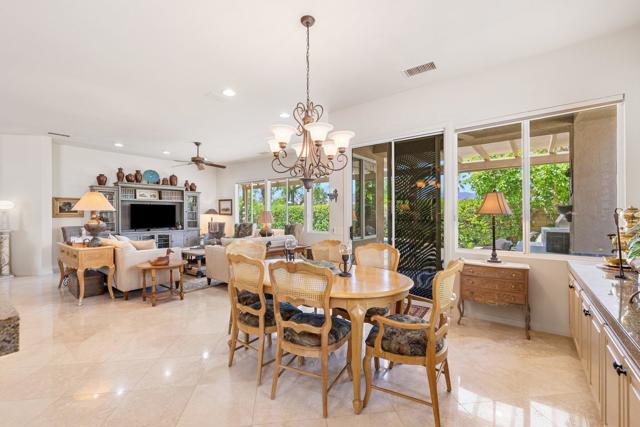 44085 Royal Troon Drive, Indio CA: https://media.crmls.org/mediaz/b5f46e0e-124b-46ac-b765-0b7472cf8580.jpg