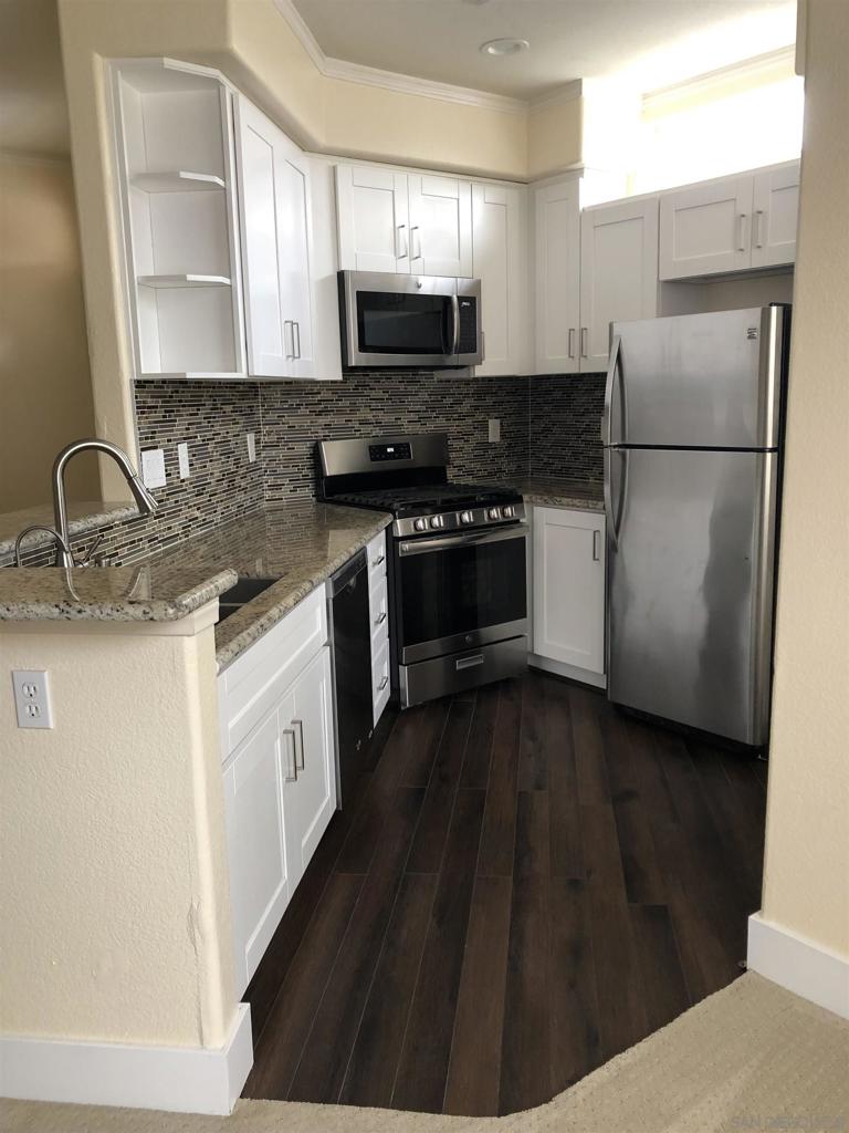 10766 Sabre Hill Dr - photo 4