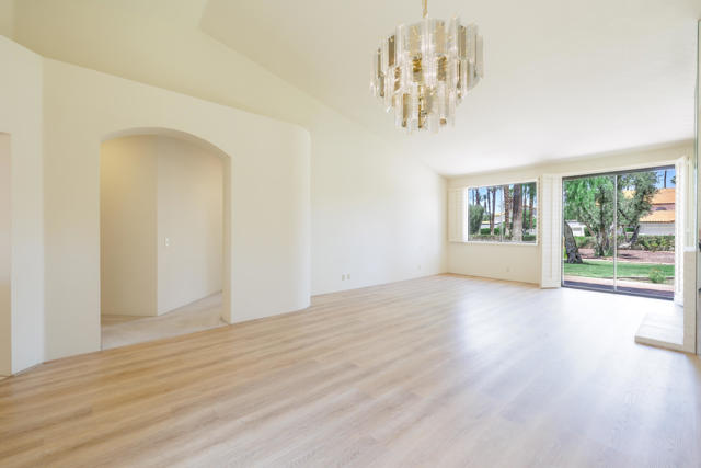 106 Celano Circle, Palm Desert CA: https://media.crmls.org/mediaz/b5f5e4a1-8fdd-449f-923f-c662b2467edf.jpg