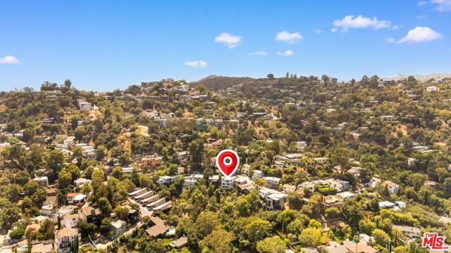 7141 Woodrow Wilson Drive, Los Angeles CA: https://media.crmls.org/mediaz/b5f71636-6522-44d5-98d3-d118d950c3ec.jpg