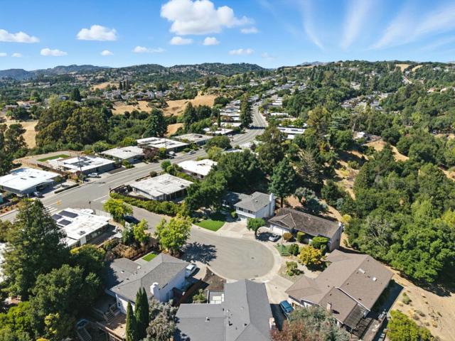 5529 Feather Court, Castro Valley CA: https://media.crmls.org/mediaz/b5f76704-fbbe-407e-9f35-18e6abf6d207.jpg