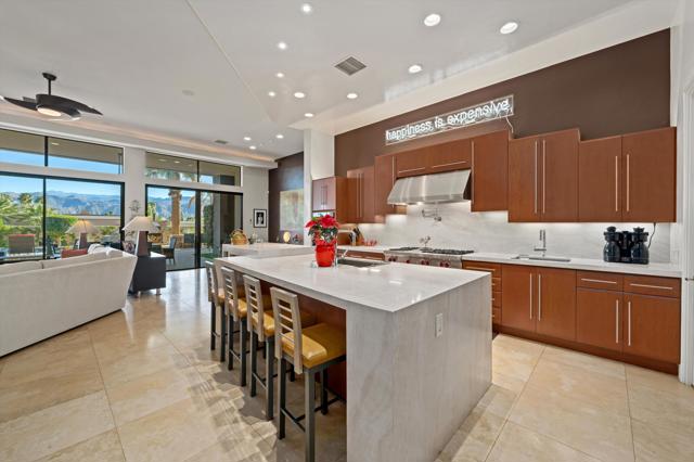 8 Ledgestone Lane, Rancho Mirage CA: https://media.crmls.org/mediaz/b5f84817-c157-4bde-aba4-dbd5049c0087.jpg