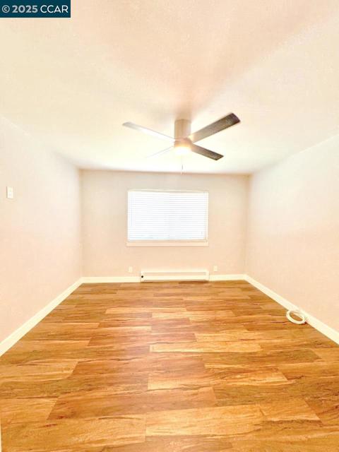 1305 Webster St, Alameda CA: https://media.crmls.org/mediaz/b5f98bc3-6c98-45b3-9394-5c82e289193d.jpg