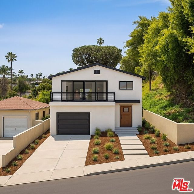 408 W Manchester Avenue, Playa del Rey CA: https://media.crmls.org/mediaz/b5f9a247-9616-4ea7-964d-d41d2e75592f.jpg