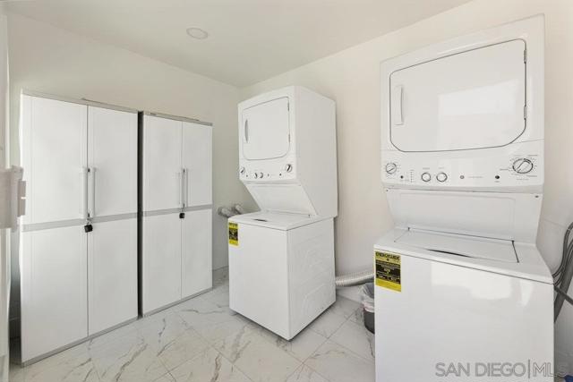 Image 18 of 19 For 3768 Villa Terrace
