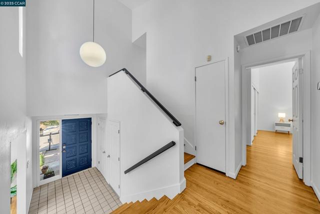 2690 Doidge Ave, Pinole CA: https://media.crmls.org/mediaz/b5faa6d9-021a-4052-8e1d-26b7eaa457e2.jpg