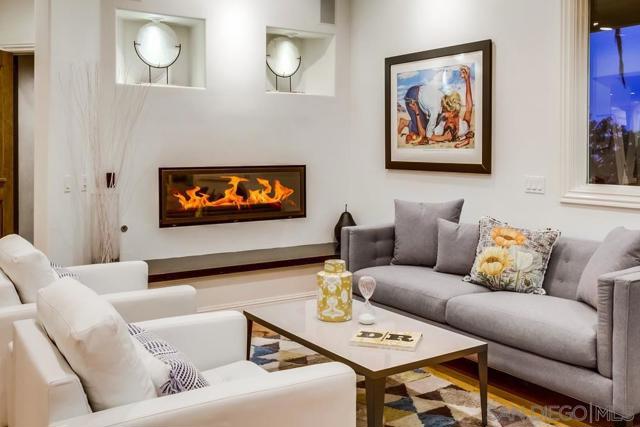 7651 Country Club Drive, La Jolla CA: https://media.crmls.org/mediaz/b5fab14e-2585-467e-9edd-3efe9694fe35.jpg