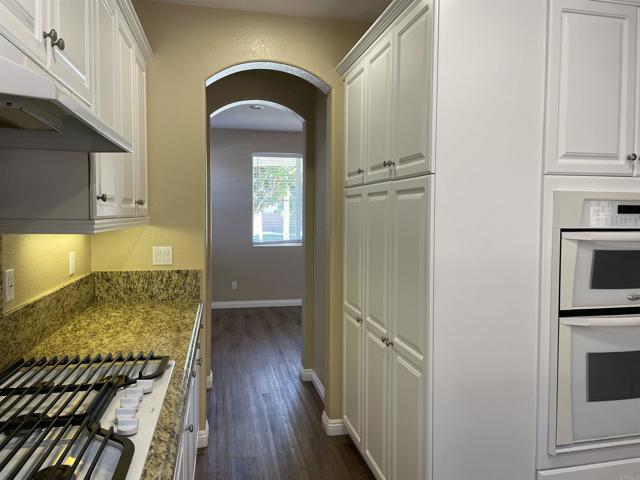 Detail Gallery Image 9 of 39 For 3709 Lake Park Road, Fallbrook,  CA 92028 - 3 Beds | 2/1 Baths