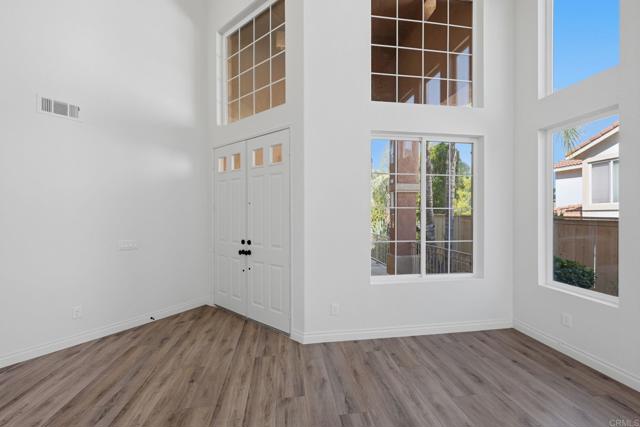 Detail Gallery Image 17 of 51 For 29 Villa Valtelena, Lake Elsinore,  CA 92532 - 4 Beds | 3 Baths