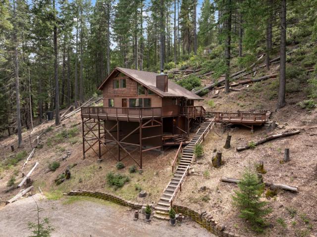 2120 Pack Trail, Mount Shasta CA: https://media.crmls.org/mediaz/b5fd3558-b26d-4899-adca-0e8e4fa9a193.jpg