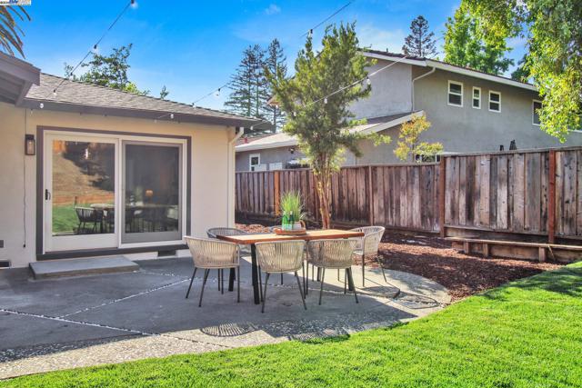 3613 perada dr, Walnut Creek CA: https://media.crmls.org/mediaz/b5fd9181-e96d-4743-9cc5-5281be690a8f.jpg