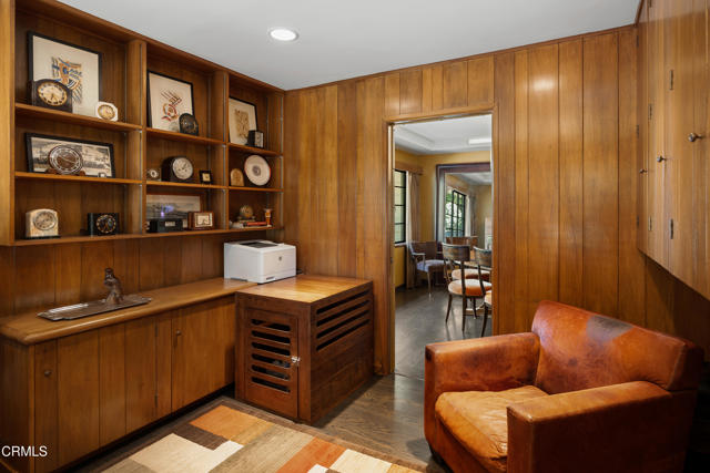 3312 Thorndale Road, Pasadena CA: https://media.crmls.org/mediaz/b5fe4507-5671-466b-b4e4-0e9fd98dfb63.jpg