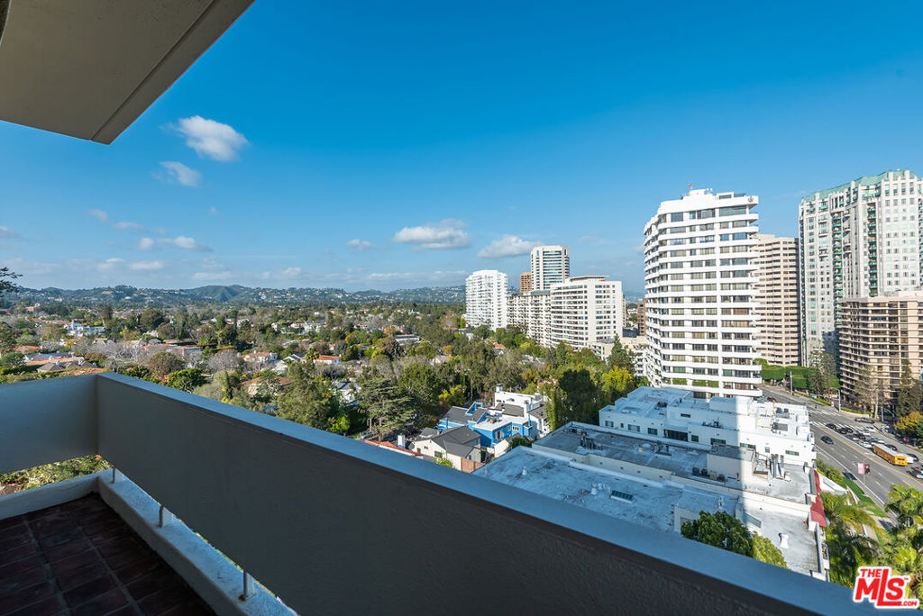 A rare opportunity to live luxuriously in a 12th floor corner unit of the sought after Crown Towers. This full service doorman building sits on the Wilshire Corridor, one of the best locations for condo living in all of Los Angeles. The unit includes two spacious bedrooms and bathrooms, an expansive living room and dining room area perfect for entertaining, and the pice de rsistance, a breathtaking view only found in corner units. Additional amenities include 24/7 security, doormen, valets, pool, on-site management, a gym, and social room. Come experience in the night or day, both are equally spectacular. Walking distance to UCLA and Westwood Village.