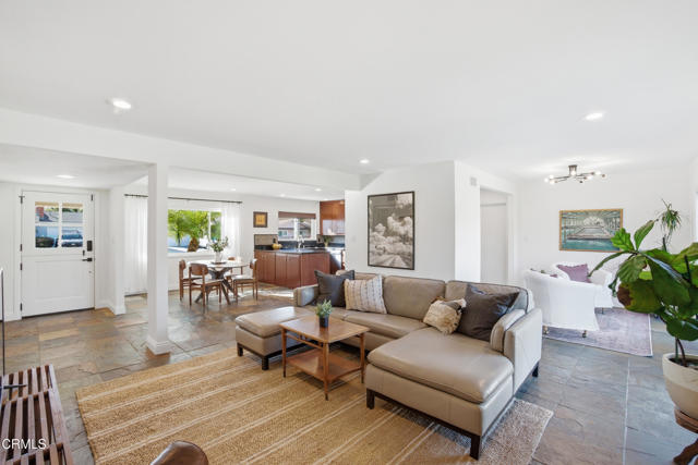 Detail Gallery Image 12 of 61 For 180 Cathy Dr, Newbury Park,  CA 91320 - 4 Beds | 2 Baths