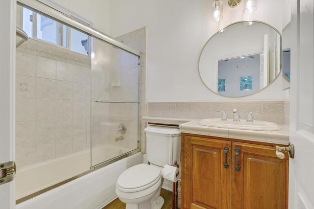 1508 Sequoia Lane, Vista CA: https://media.crmls.org/mediaz/b5ffeeb0-5c86-4de8-8ce6-7f93e0297745.jpg