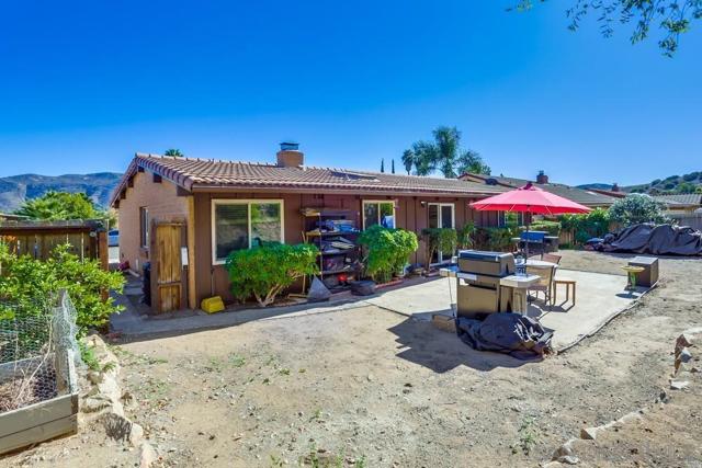 3219 Via Altamira, Fallbrook, California 92028, 2 Bedrooms Bedrooms, ,2 BathroomsBathrooms,Single Family Residence,For Sale,Via Altamira,250001368SD