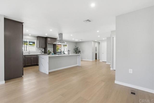 Detail Gallery Image 7 of 49 For 7320 San Bartolo St #217,  Carlsbad,  CA 92011 - 2 Beds | 2 Baths