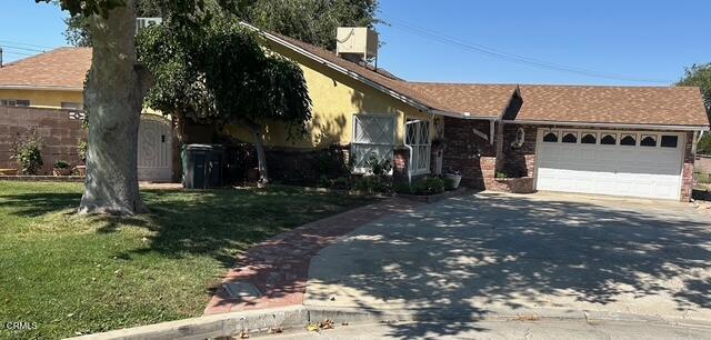 1222 W AVENUE J15, Lancaster CA: https://media.crmls.org/mediaz/b6019ab0-2f7a-4d67-b75e-1855b75a7e0f.jpg